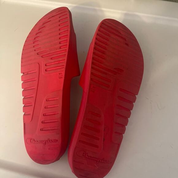 Unisex Slides Champion Sandals Women Size 9 Boys 7 Red - Picture 6 of 7